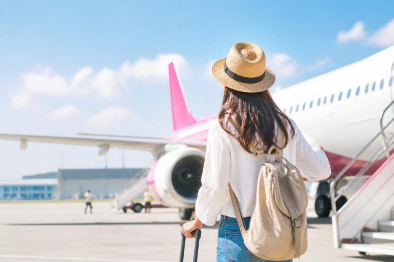 飛行機の直前割を利用するための最適な方法は？